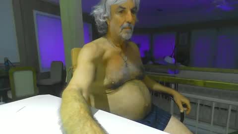 Snapshot of chuck354139 chatting on 02-20-25, 12:04 chuck354139 online show from 02-20-25, 12:04