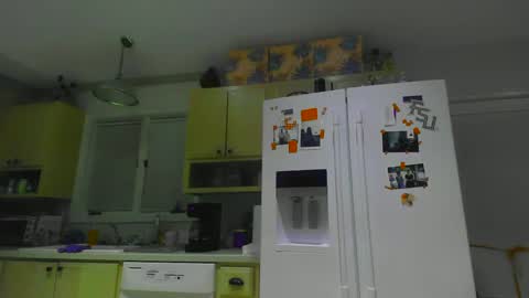 Snapshot of chuck354139 chatting on 02-24-25, 12:52 chuck354139 online show from 02-24-25, 12:52