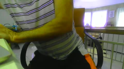Snapshot of chuck354139 chatting on 02-24-25, 05:53 chuck354139 online show from 02-24-25, 05:53