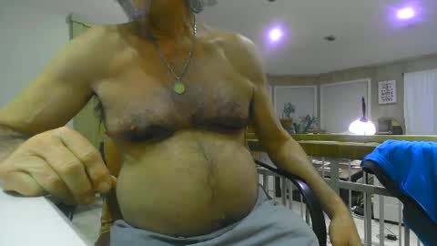 Snapshot of chuck354139 chatting on 03-08-25, 01:06 chuck354139 online show from 03-08-25, 01:06