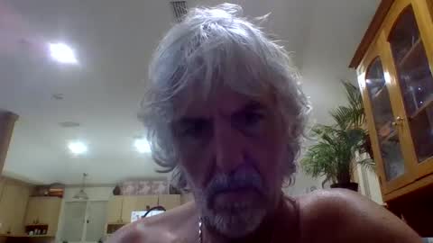 Snapshot of chuck354139 chatting on 10-04-25, 06:33 chuck354139 online show from 10-04-25, 06:33