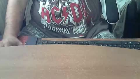 Snapshot of chunkisgreat chatting on 09-27-25, 01:38 chunkisgreat online show from 09-27-25, 01:38