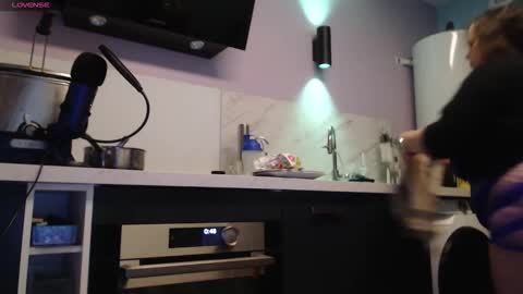 Jessica online show from 11-10-25, 11:48