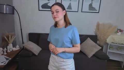 Snapshot of ciaragately chatting on 04-05-26, 11:51 My name is Mia hello everyone online show from 04-05-26, 11:51