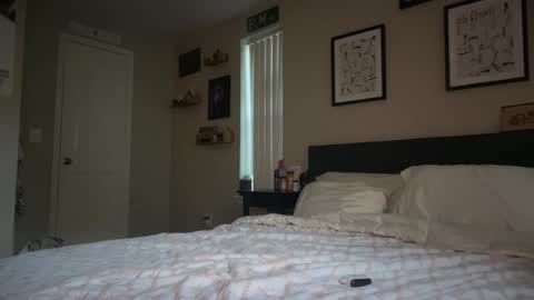 Snapshot of cici1900 chatting on 06-24-26, 04:06 cici1900 online show from 06-24-26, 04:06