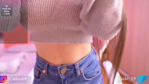 Snapshot of cielo69_ chatting on 10-23-25, 09:13 CIELO online show from 10-23-25, 09:13