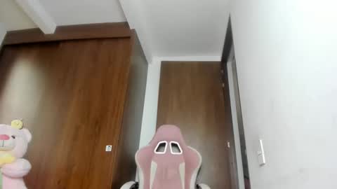 Snapshot of cielo_9 chatting on 01-18-26, 11:58 Sara INSTAGRAM SARARENDON7798 online show from 01-18-26, 11:58