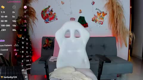 Snapshot of ciindy_lovee chatting on 12-18-24, 08:14 Ciindy Lovers online show from 12-18-24, 08:14