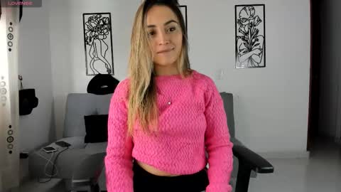 Snapshot of ciindy_lovee chatting on 09-08-25, 04:17 Ciindy Lovers online show from 09-08-25, 04:17