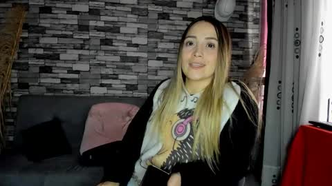 Snapshot of ciindy_lovee chatting on 10-23-25, 07:56 Ciindy Lovers online show from 10-23-25, 07:56