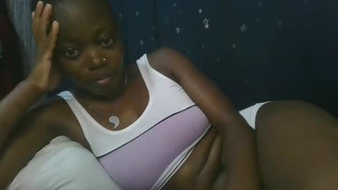 Snapshot of cilia_petite chatting on 03-06-25, 12:21 cilia petite online show from 03-06-25, 12:21