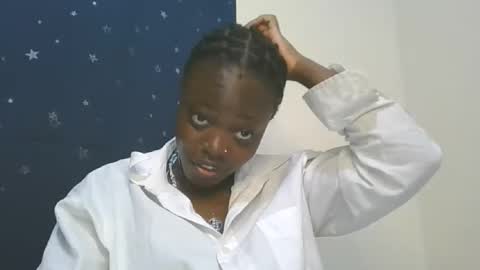 Snapshot of cilia_petite chatting on 10-17-25, 02:52 cilia petite online show from 10-17-25, 02:52