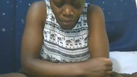 Snapshot of cilia_petite chatting on 10-21-25, 08:09 cilia petite online show from 10-21-25, 08:09