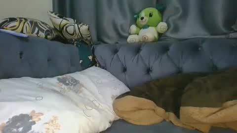 Snapshot of cilia_petite chatting on 05-17-26, 05:38 cilia petite online show from 05-17-26, 05:38