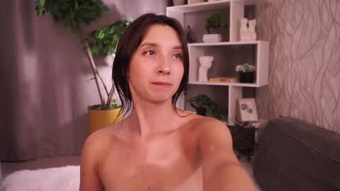   L  online show from 09-26-25, 08:57