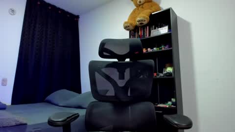 Luna and Sebas  online show from 07-05-26, 04:19