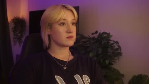 Cin Bellamy online show from 10-08-25, 06:22