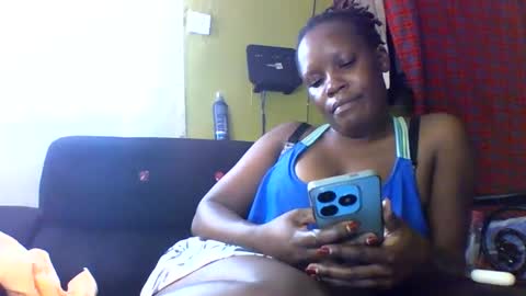 Snapshot of cinddy_14 chatting on 01-24-25, 05:53 cinddy 14 online show from 01-24-25, 05:53