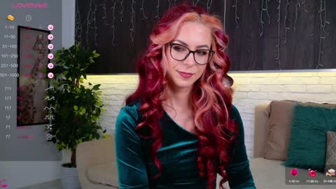 Snapshot of cindefucknrella chatting on 01-04-25, 08:39 Riya online show from 01-04-25, 08:39