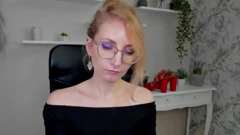 Cinderella online show from 02-27-26, 06:35