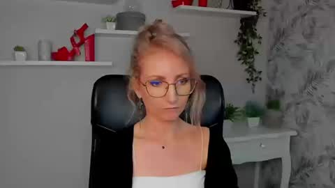 Cinderella online show from 03-13-26, 06:42