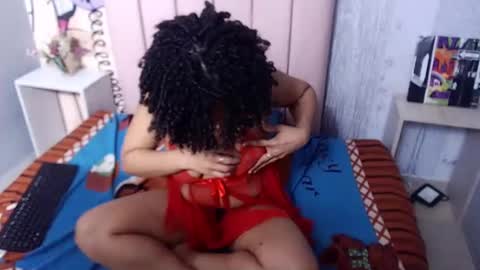 Snapshot of cindycastillo707rs chatting on 01-21-25, 01:54 Cindy Castillo online show from 01-21-25, 01:54