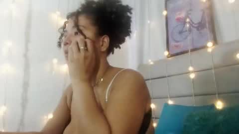 Snapshot of cindycastillo707rs chatting on 01-25-25, 11:02 Cindy Castillo online show from 01-25-25, 11:02