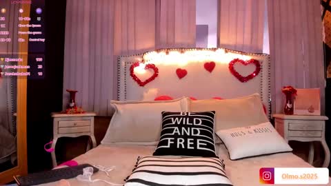 Snapshot of cindyolmos chatting on 02-24-25, 01:42 Cindy online show from 02-24-25, 01:42