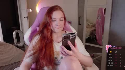 Snapshot of cinnabongirls chatting on 02-20-26, 08:53 Maddy online show from 02-20-26, 08:53