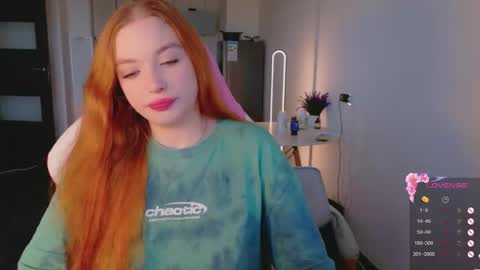 Snapshot of cinnabongirls chatting on 05-15-26, 02:24 Maddy online show from 05-15-26, 02:24