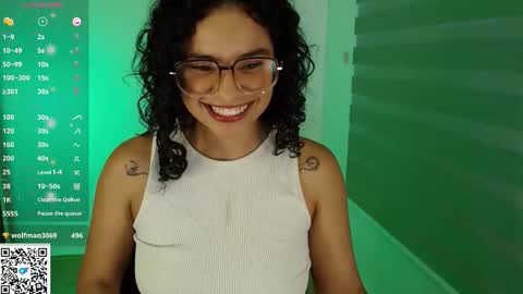 Snapshot of cinnamon_rosa chatting on 12-15-25, 09:52 Emma online show from 12-15-25, 09:52