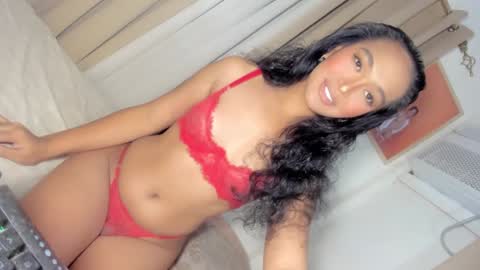 Snapshot of cinnamoncandy14 chatting on 12-09-24, 04:01 Ask me online show from 12-09-24, 04:01