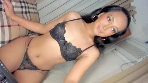 Snapshot of cinnamoncandy14 chatting on 01-26-25, 09:40 Ask me online show from 01-26-25, 09:40