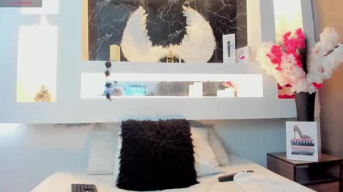 Cinthya  online show from 09-23-25, 12:08