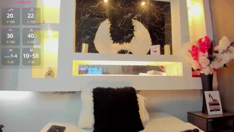 Cinthya  online show from 10-24-25, 12:01