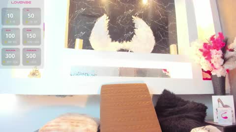 Cinthya  online show from 11-11-25, 12:05