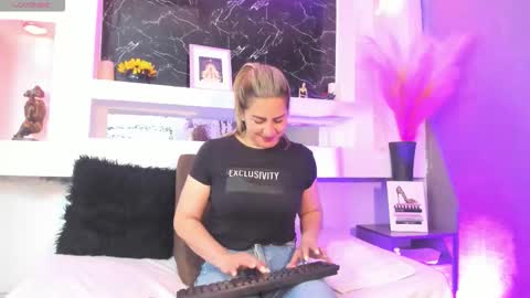 Cinthya  online show from 02-19-26, 12:12