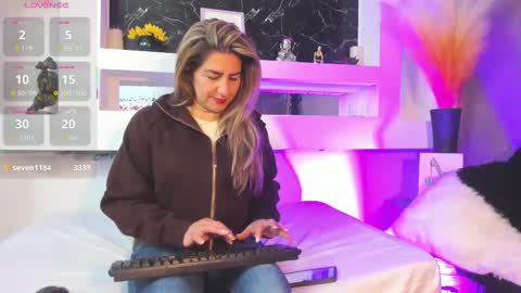 Cinthya  online show from 03-28-26, 12:16