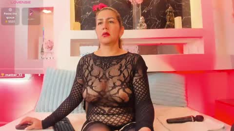 Snapshot of cinthya_mjs chatting on 04-29-26, 05:30 Cinthya online show from 04-29-26, 05:30
