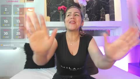 Snapshot of cinthya_mjs chatting on 05-23-26, 12:20 Cinthya online show from 05-23-26, 12:20