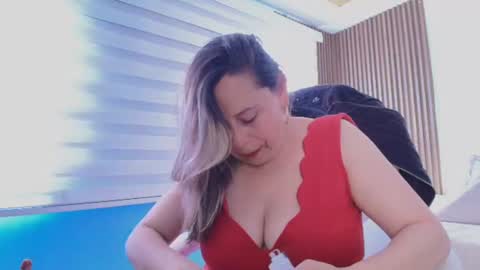 Snapshot of cinthya_roberts chatting on 06-22-26, 07:22 Cinthya online show from 06-22-26, 07:22
