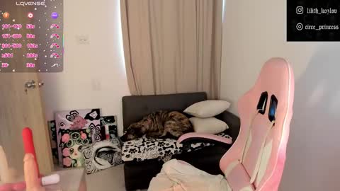 Paulina online show from 11-06-25, 09:37