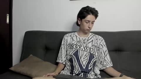 Snapshot of cirosky_elchicopolla chatting on 12-02-25, 03:34 cirosky_elchicopolla online show from 12-02-25, 03:34