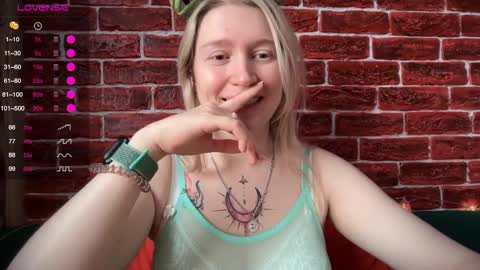 citrusblissss online show from 12-19-25, 03:24