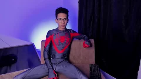 Snapshot of cj_davis1 chatting on 09-12-25, 01:28 cj_davis1 online show from 09-12-25, 01:28