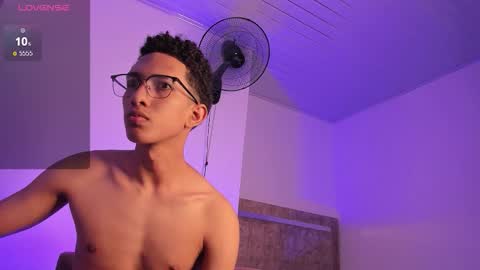 Snapshot of cj_davis1 chatting on 09-14-25, 12:37 cj_davis1 online show from 09-14-25, 12:37
