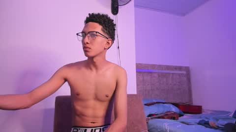 Snapshot of cj_davis1 chatting on 09-17-25, 11:01 cj_davis1 online show from 09-17-25, 11:01