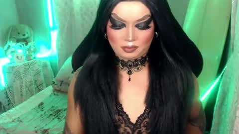 Snapshot of cj_parker69 chatting on 06-16-26, 04:20 QUEEN CESS online show from 06-16-26, 04:20