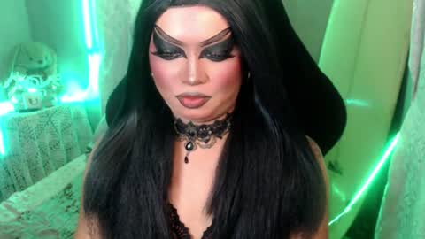 Snapshot of cj_parker69 chatting on 06-22-26, 06:05 QUEEN CESS online show from 06-22-26, 06:05