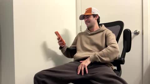 Snapshot of ckeefer96 chatting on 04-21-26, 10:12 ckeefer96 online show from 04-21-26, 10:12